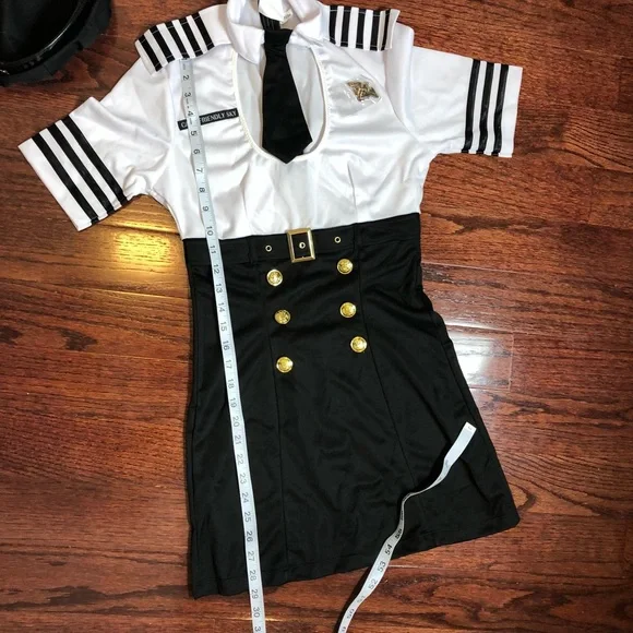 First Class Captain Costume from Spirit - Picture 16 of 16